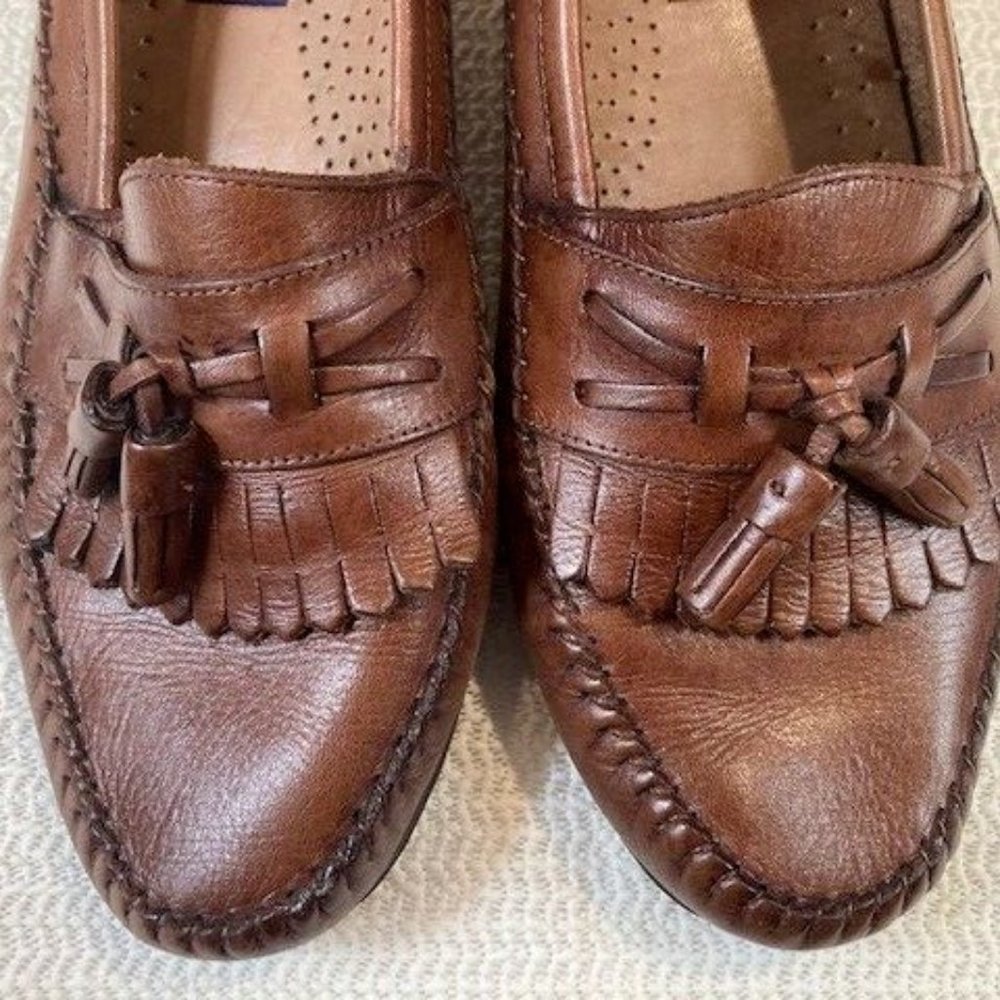 Giorgio Brutini Le Glove Men's Leather shoes size 8 - Brown with tassels
